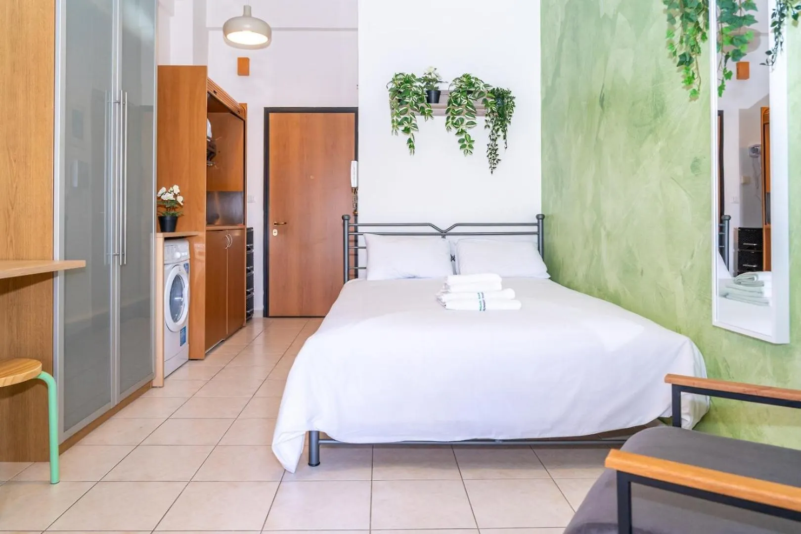 Kosmos Sercvice Apartment Beautiful Studio 2 With Additional Cost Parking Selanik